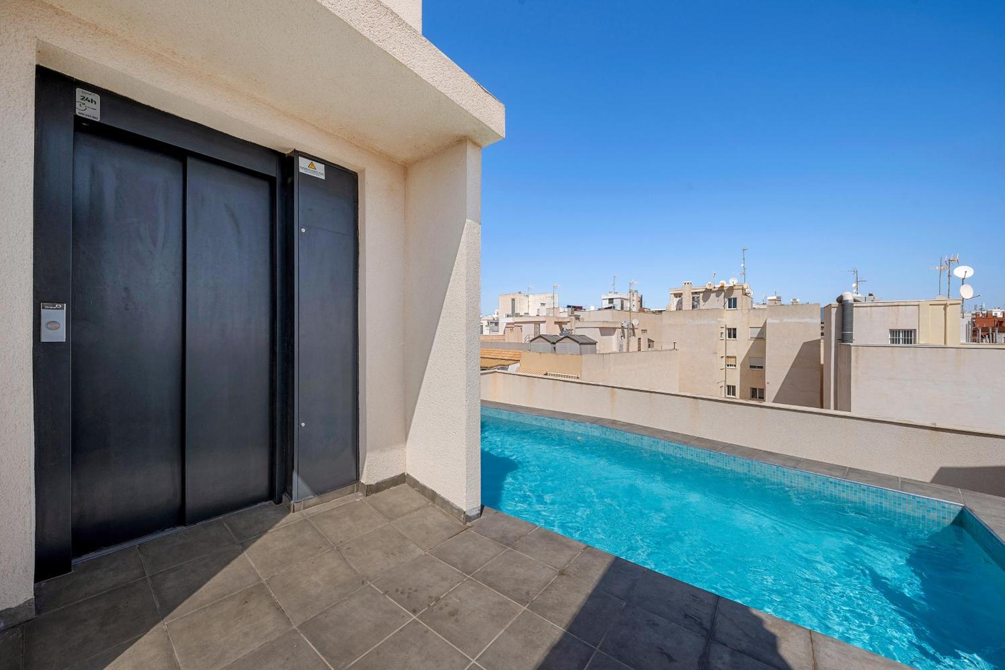 Casa Amorosa With Pool - Close To Beach, Centre And Bus Station